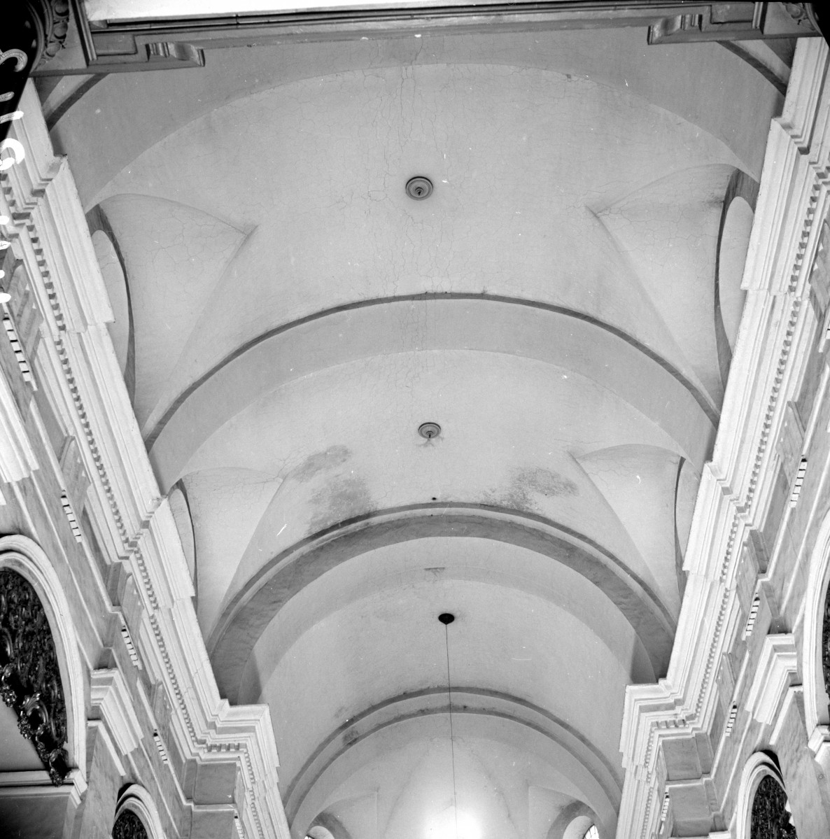 kościół Garnizonowy pw. św. Wojciecha i św. Stanisława - sklepienie nawy głównej, skan 1