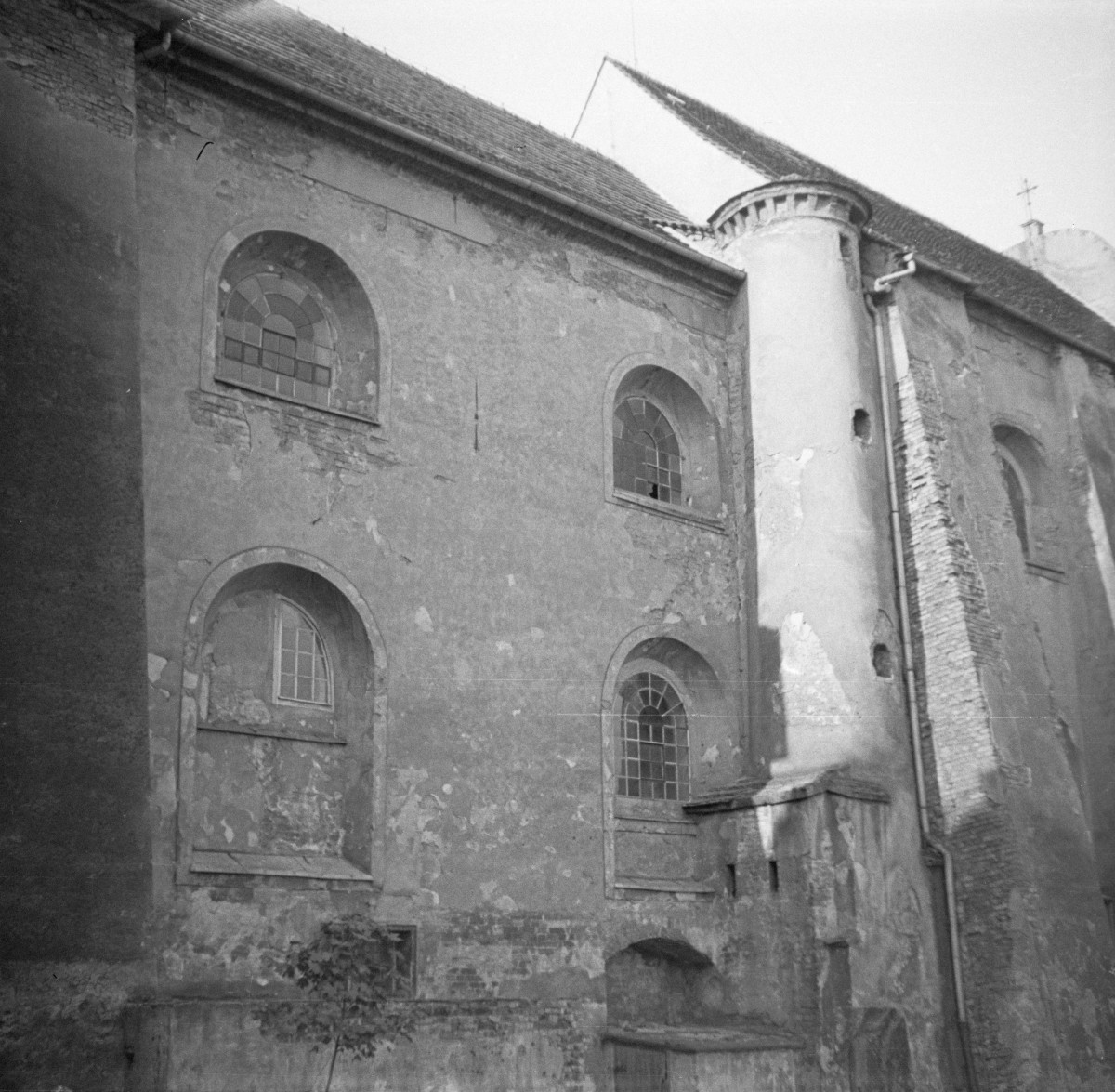 kościół św. Kazimierza - fragment elewacji, skan 1