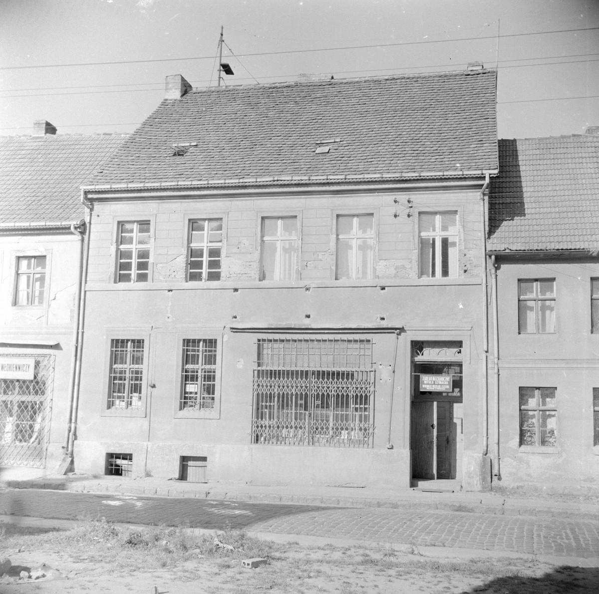 kamienica - elewacja frontowa, skan 1