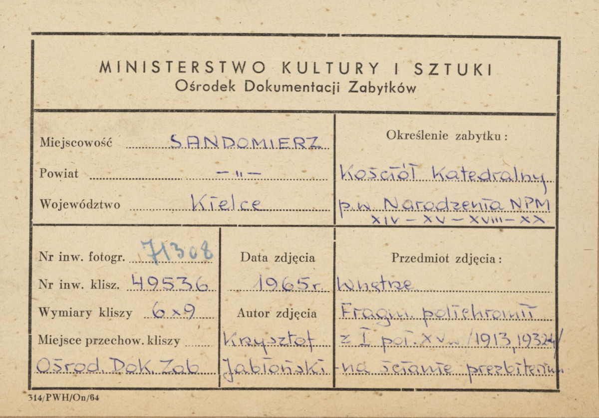  Katedra - wnętrze, fragment malowidła ściennego w prezbiterium - metryczka, skan 1