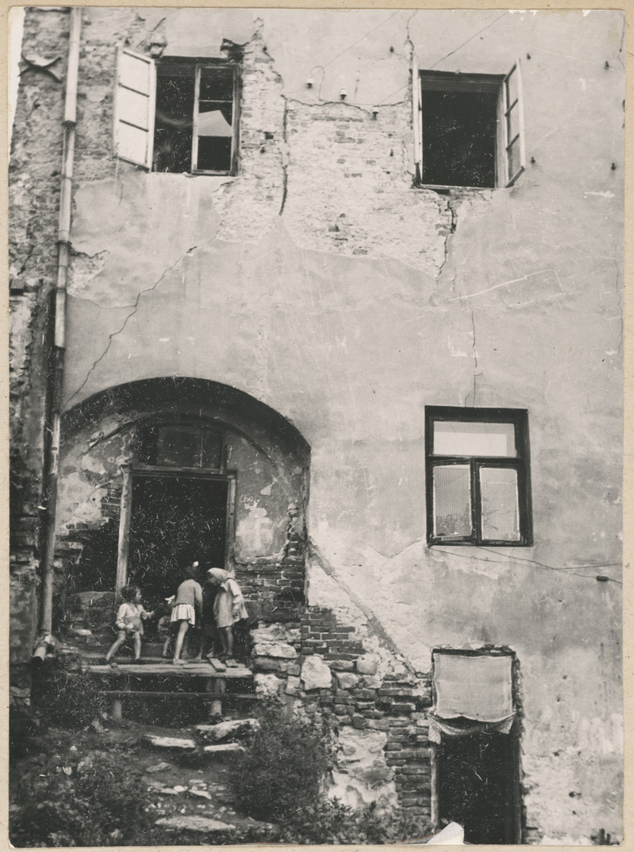 Rynek - kamienica nr 23 - elewacja tylna, skan 1