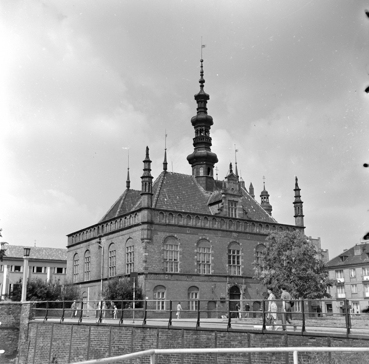 rarusz staromiejski - elewacja południowo-wschodnia, skan 1
