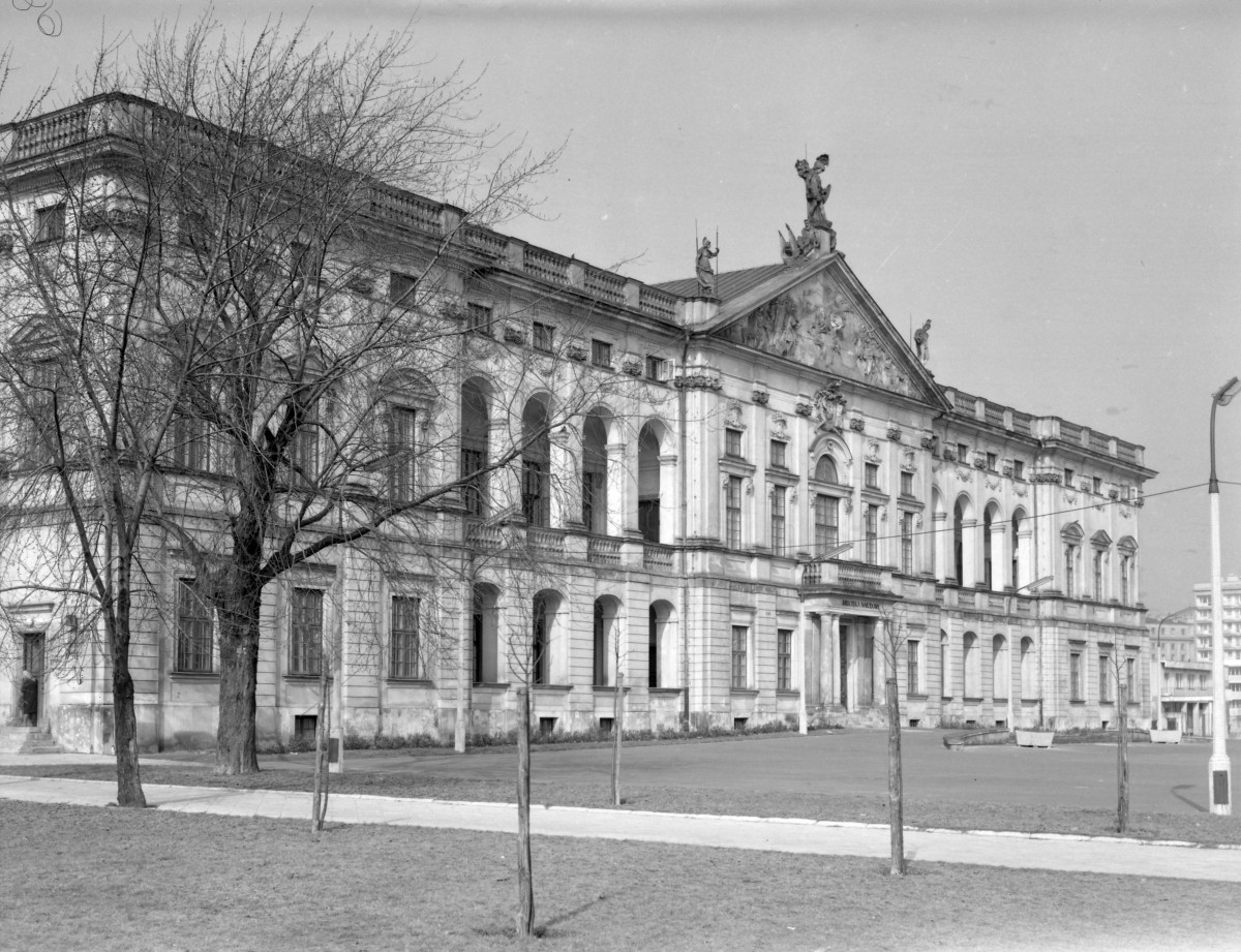 pałac Krasińskich - elewacja frontowa, skan 1