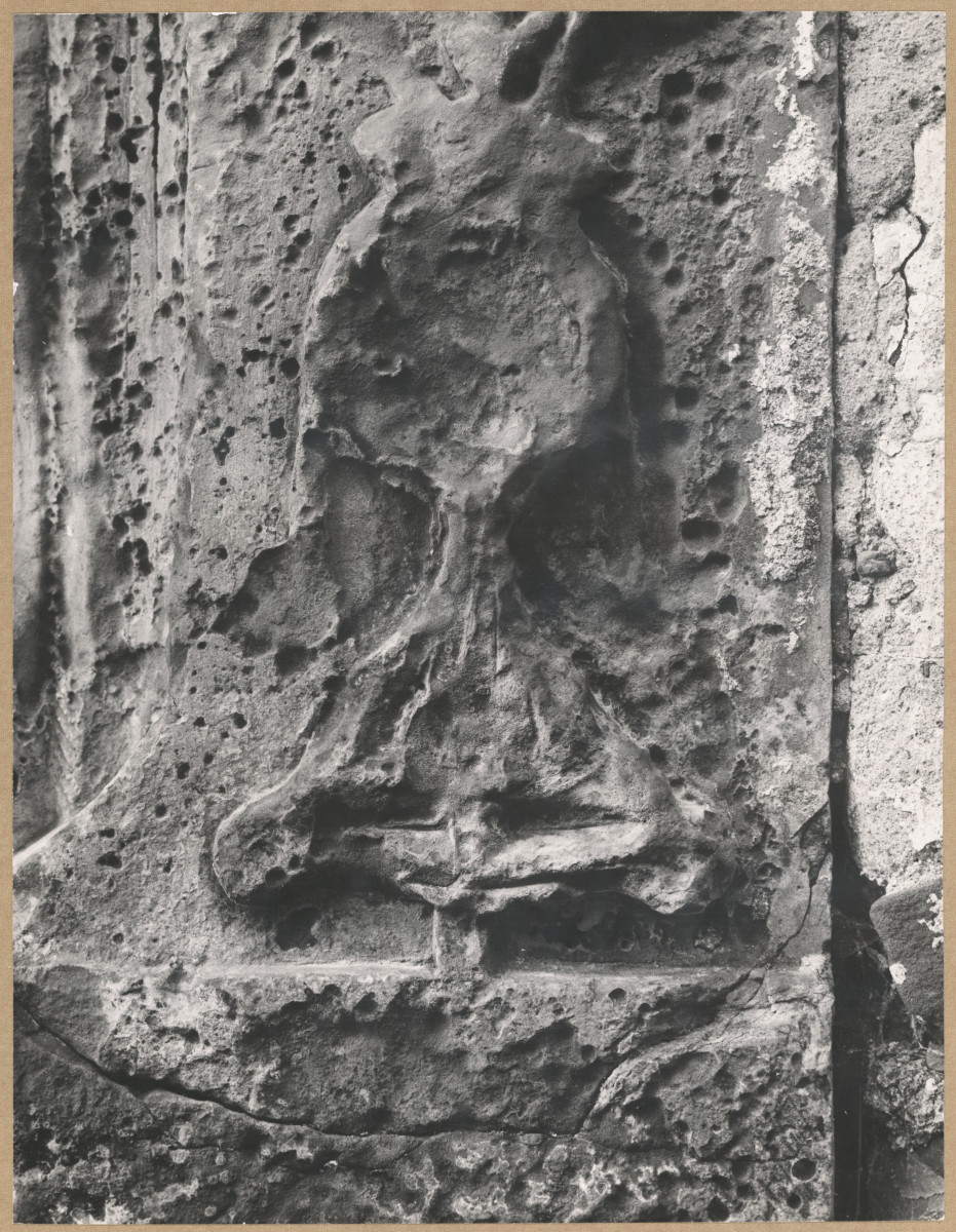 Kolegiata - portal płn.,  fragment prawego węgaru 

 , skan 1