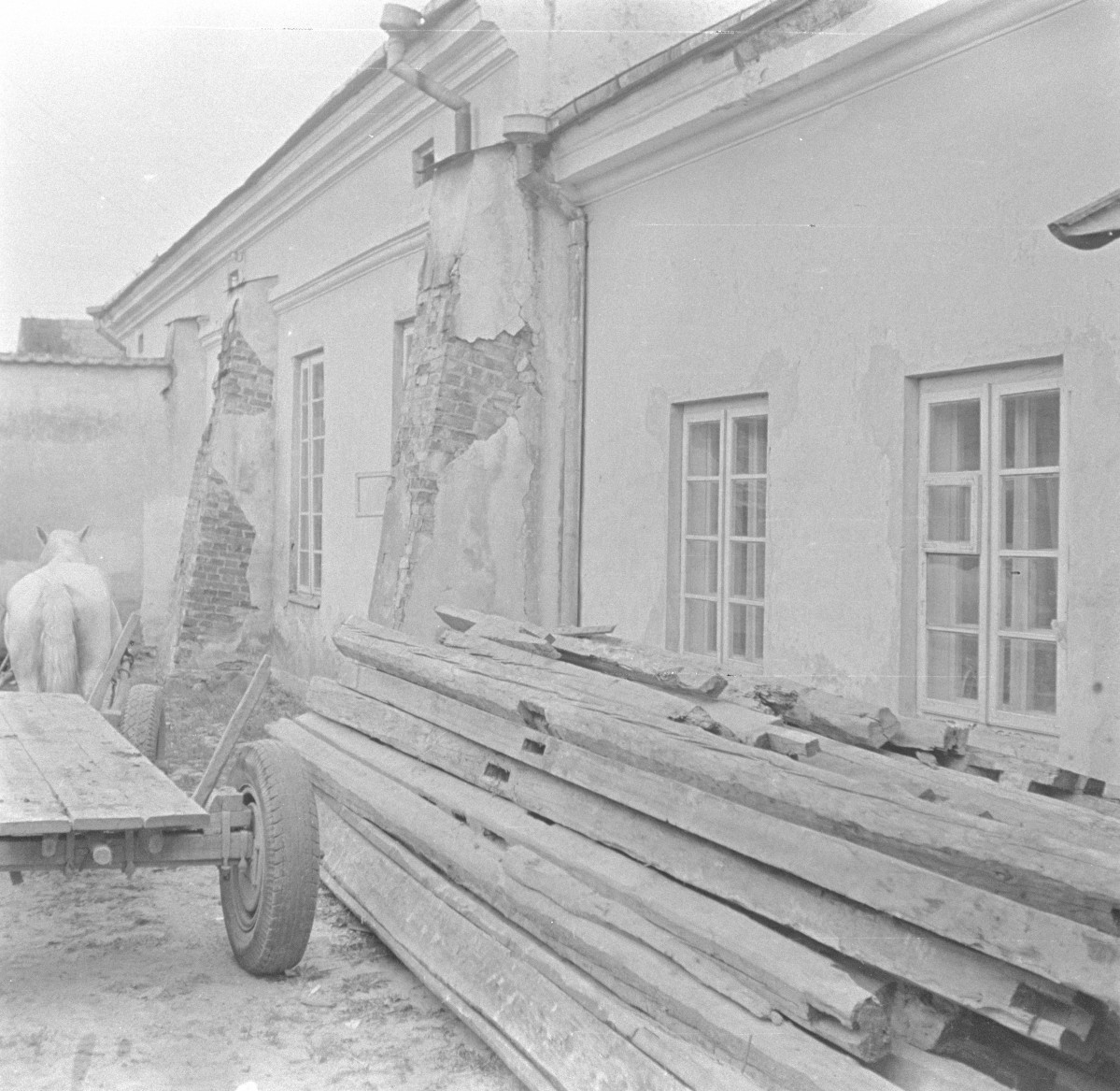 ratusz - elewcja, skan 1
