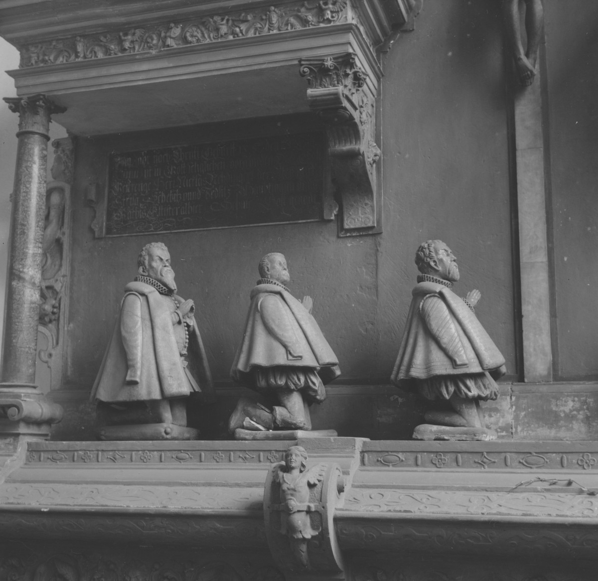 bazylika św. Elżbiety - epitafium Nicklasa Rehdinger 1587 oraz jego żony Rosiny, część środkowa, skan 1