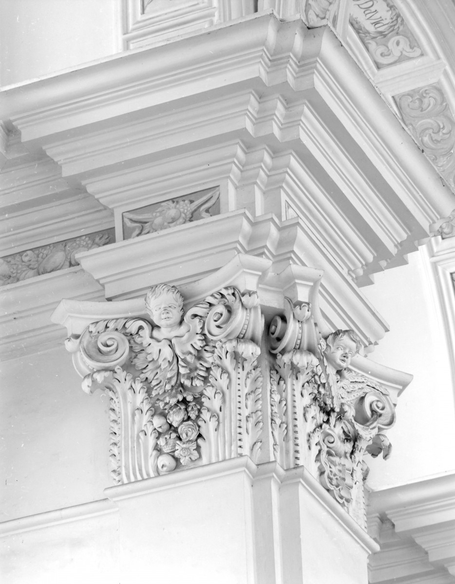 kościół pw. Św. Józefa - wnętrze: głowica filaru, skan 1