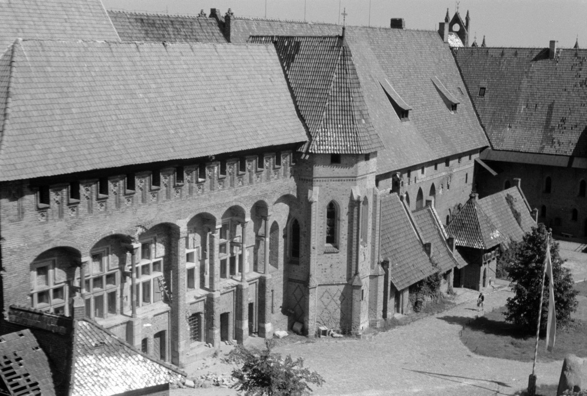 zamek - Pałac wielkich Mistrzów, skan 1