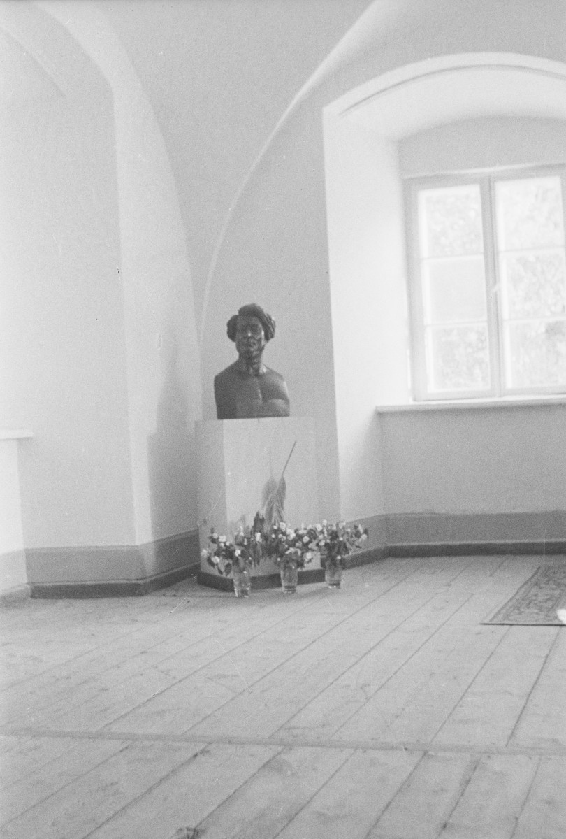 kościół pw. Najświętszej Marii Panny i św. Klary - sala sklep. ob. liceum, skan 1