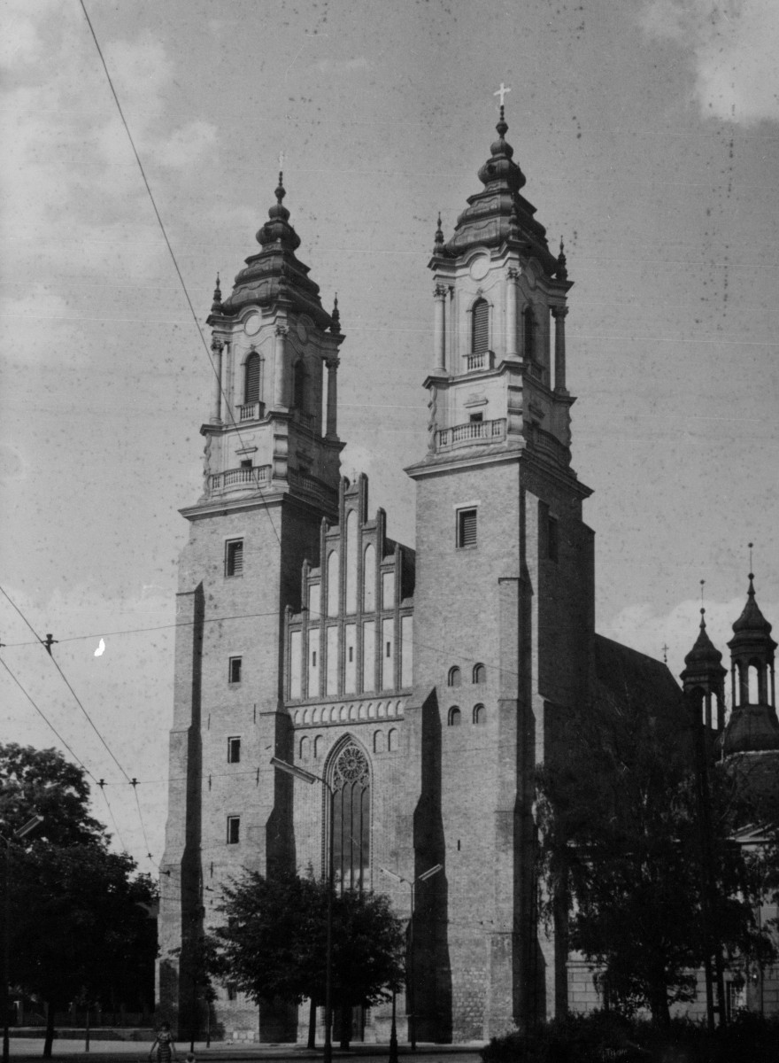 bazylika archikatedralna - fasada frontowa, skan 1