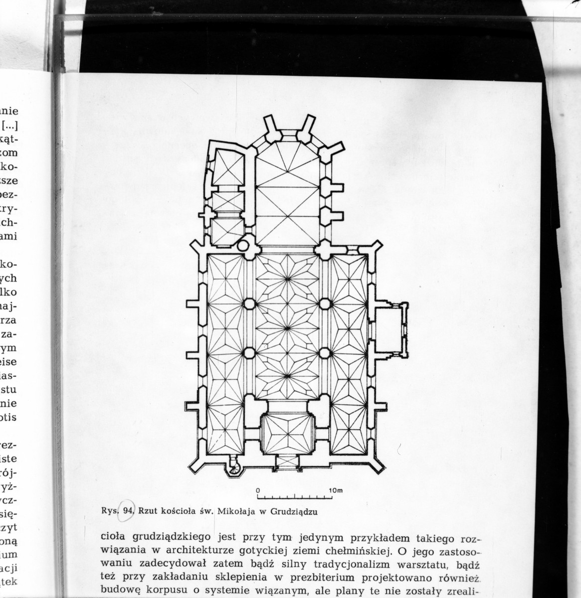 żródło: T. Mroczko, Architektura gotycka na ziemi chełmińskiej, PWN 1980 - kościół Św. Mikołaja - rzut poziomy, skan 1