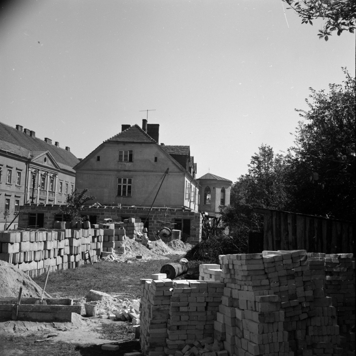 kamienica - elewacja boczna, szczyt, skan 1