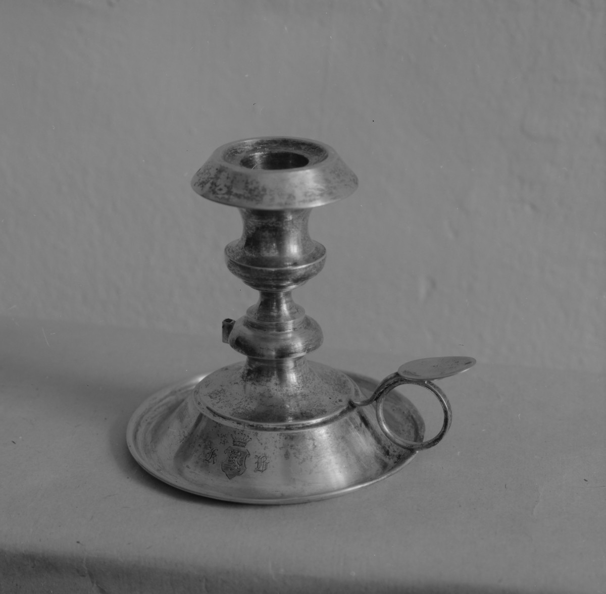 klasztor ss. Mniszek Benedyktynek - zbiory - lichtarz srebry z XIX wieku, skan 1