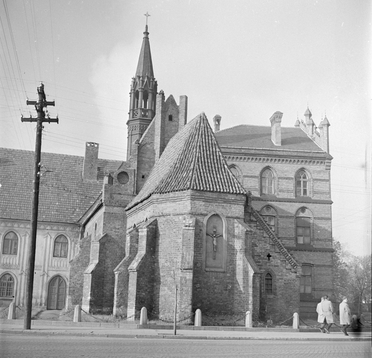 kościół św. Witalisa - widok od strony prezbiterium, skan 1
