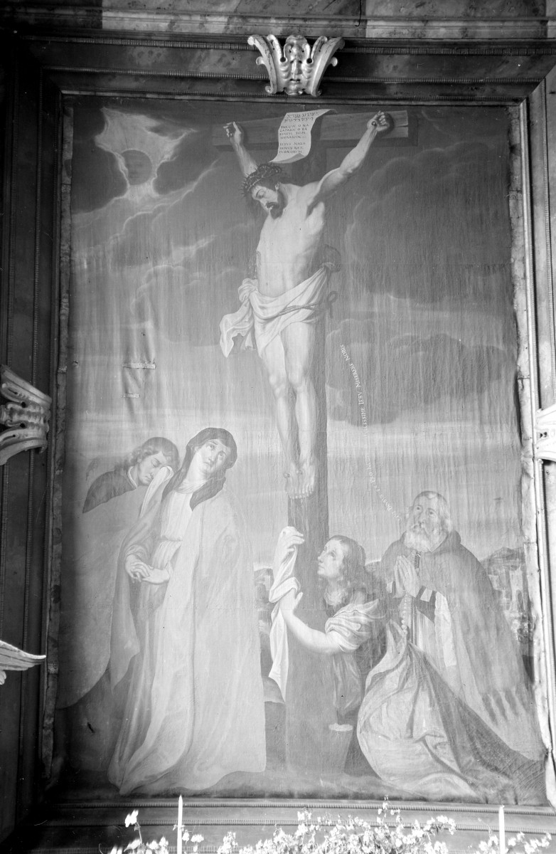 kościół pw. Oczyszczenia NMP - wnętrze, ołtarz boczny - obraz "Ukrzyżowanie", skan 1