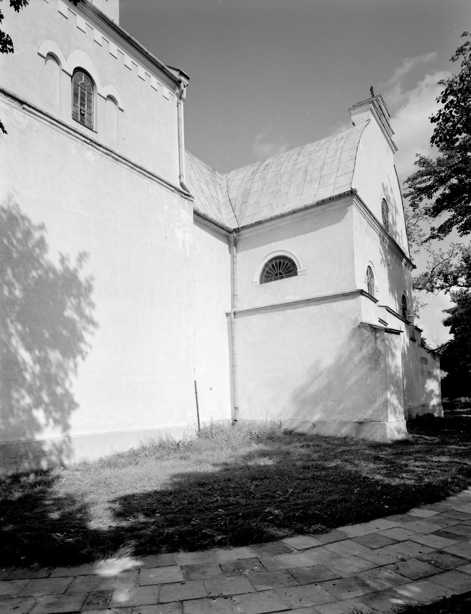 kościół parafialny pw. św. Mikołaja - elewacja: fragment, skan 1