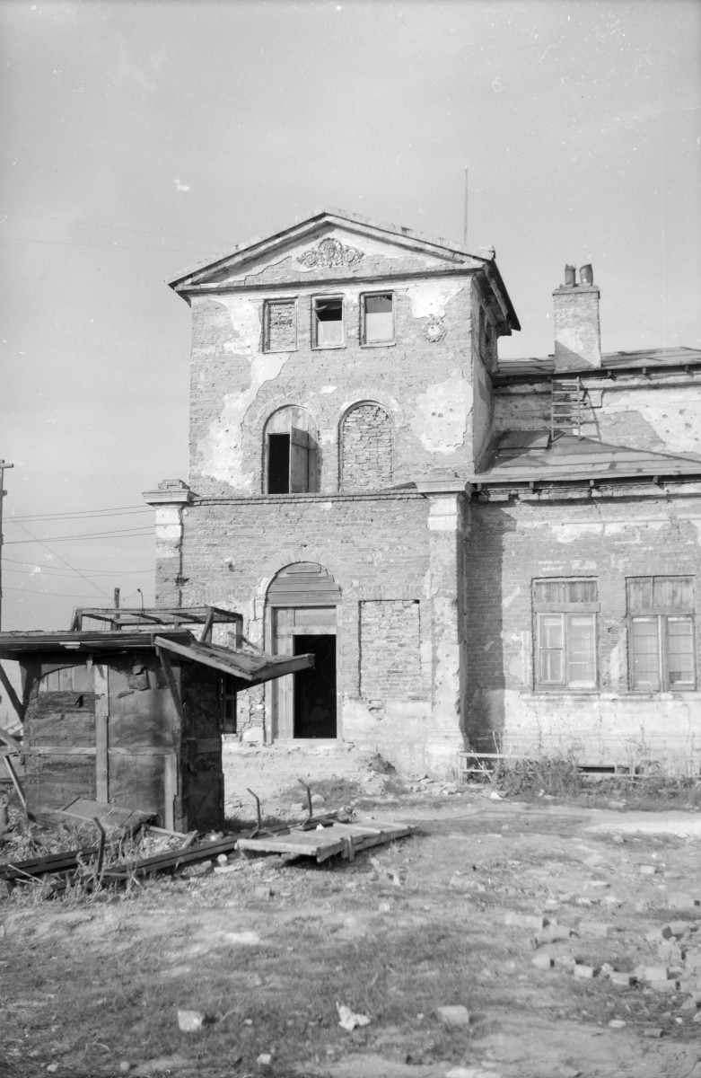 dawny pałacyk Blocha - elewacja boczna, skan 1