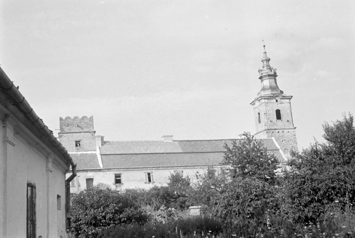 brama krakowska, po lewej baszta Attykowa, skan 1