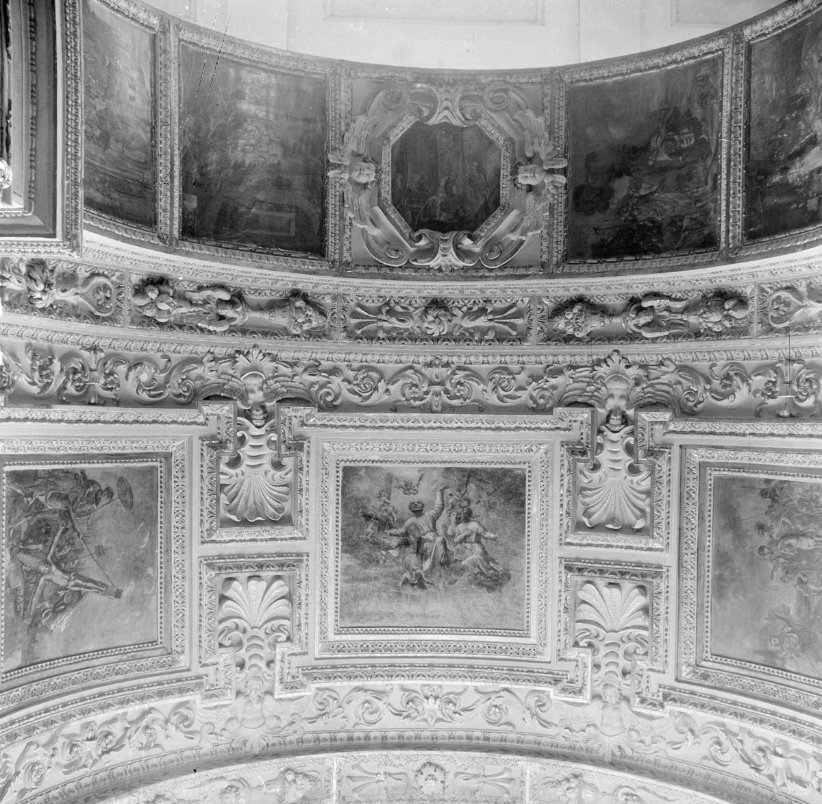 kościół Wniebowzięcia NMP - wnętrze, sklepienie łuku międzynawowego, skan 1