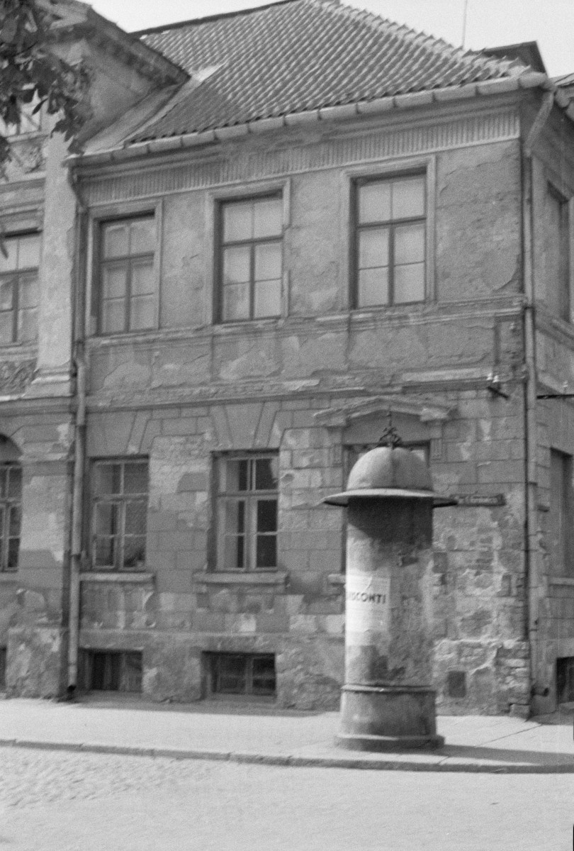 kamienica - detal architektoniczny, elewacja, skan 1