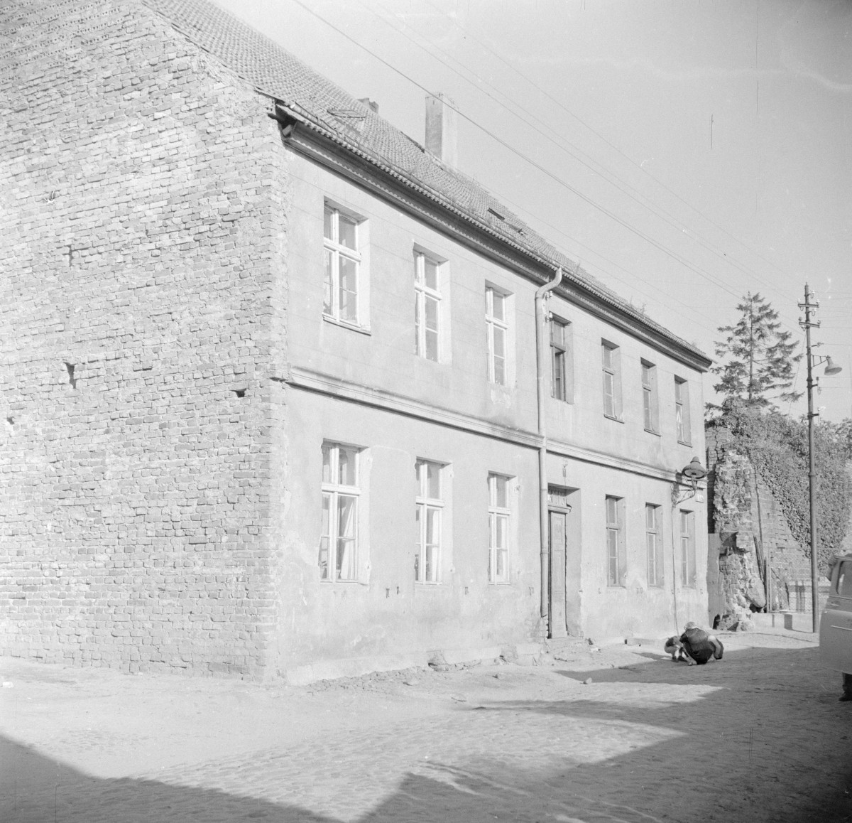 kamienica - elewacja frontowa, skan 1