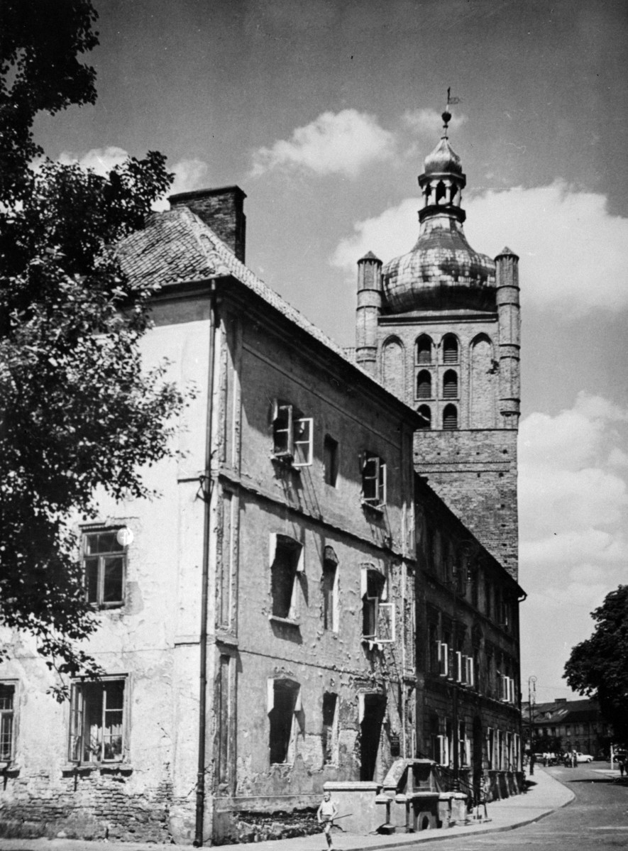 wzgórze Tumskie - baszta zegarowa, skan 1