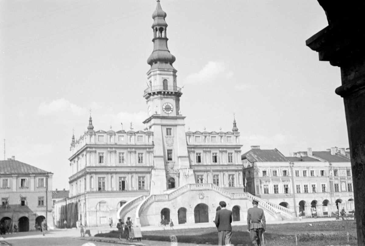 elewacja frontowa Ratusza, skan 1