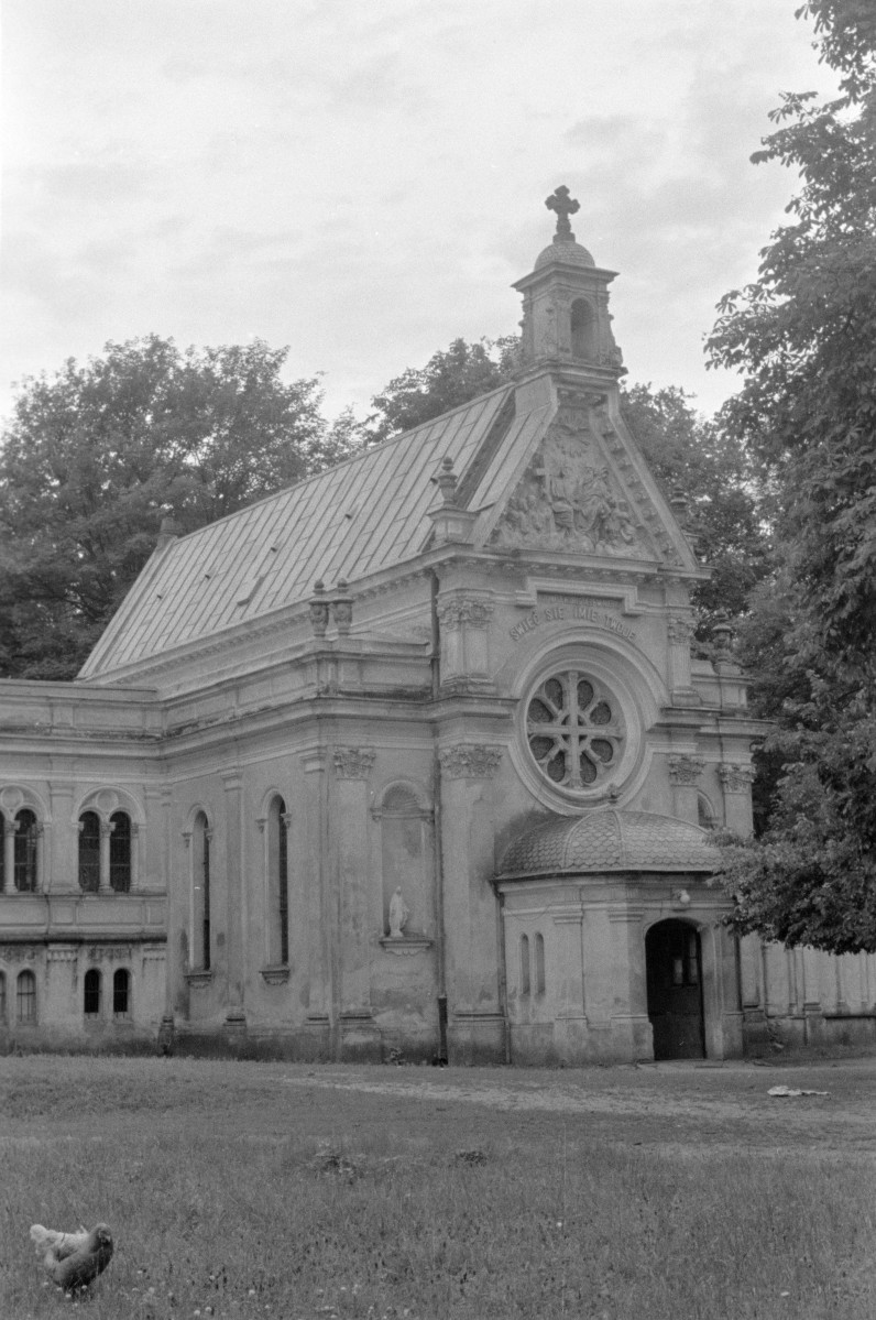 pałac Ogińskich / Sobańskich - kaplica pałacowa pw. św. Feliksa - elewacja frontowa, skan 1