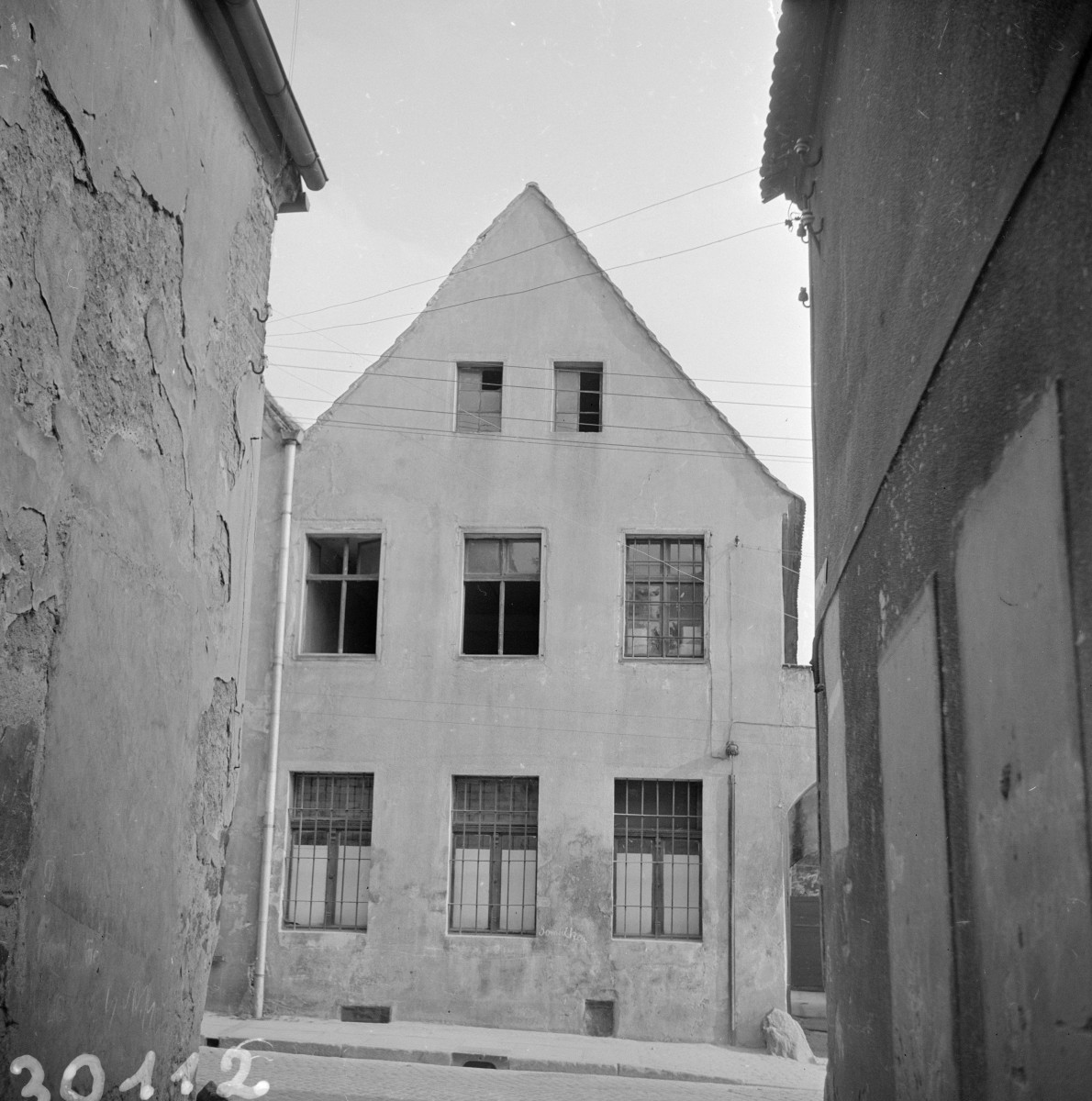 kamienice - elewacja frontowa, szczyt, skan 1