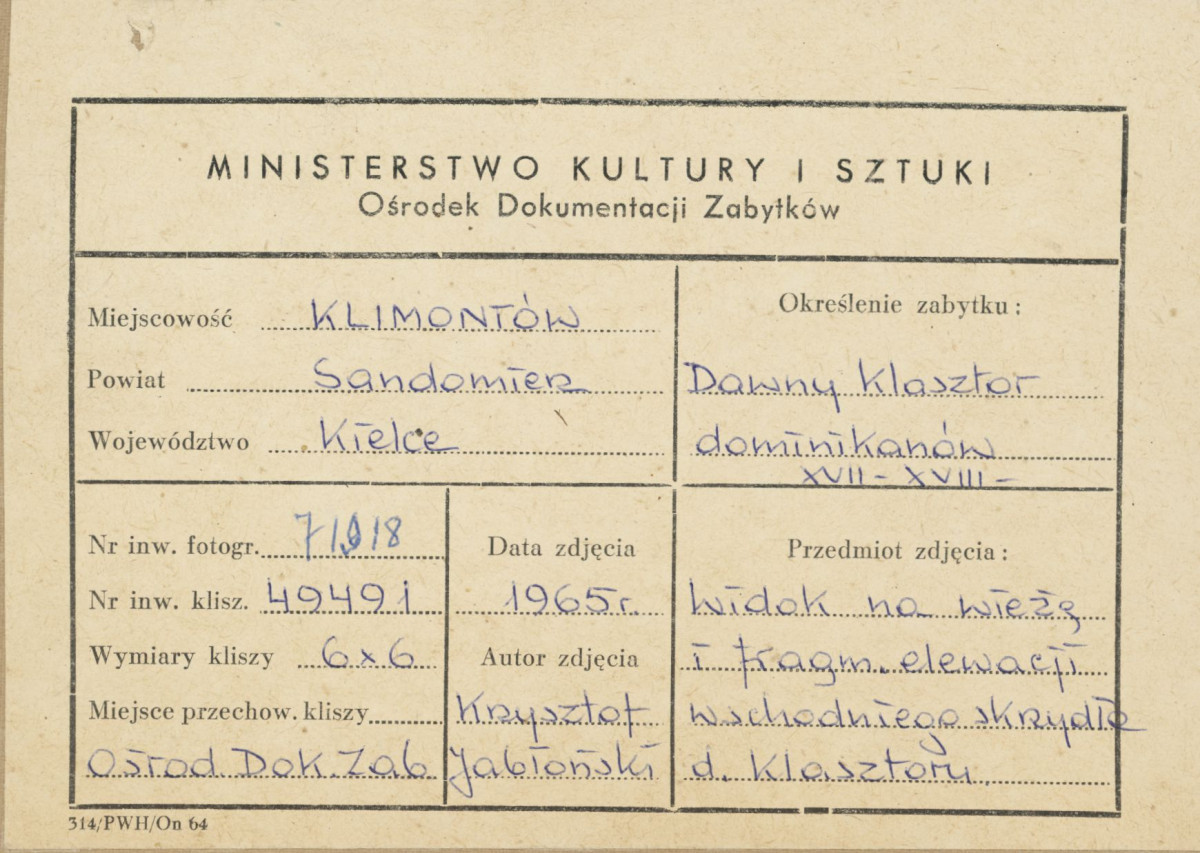 Zespół klasztorny - widok na wieżę i fragment elewacji wsch. skrzydła klasztoru - metryczka, skan 1