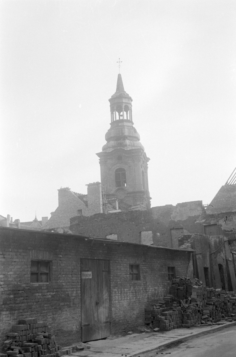 kolegium jezuickie - wieża, zniszczenia, skan 1