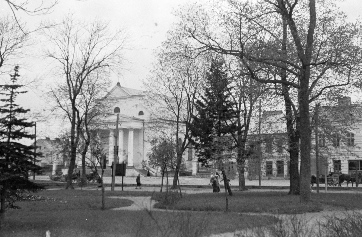 Konkatedra św. Aleksandra - elewacja frontowa, skan 1