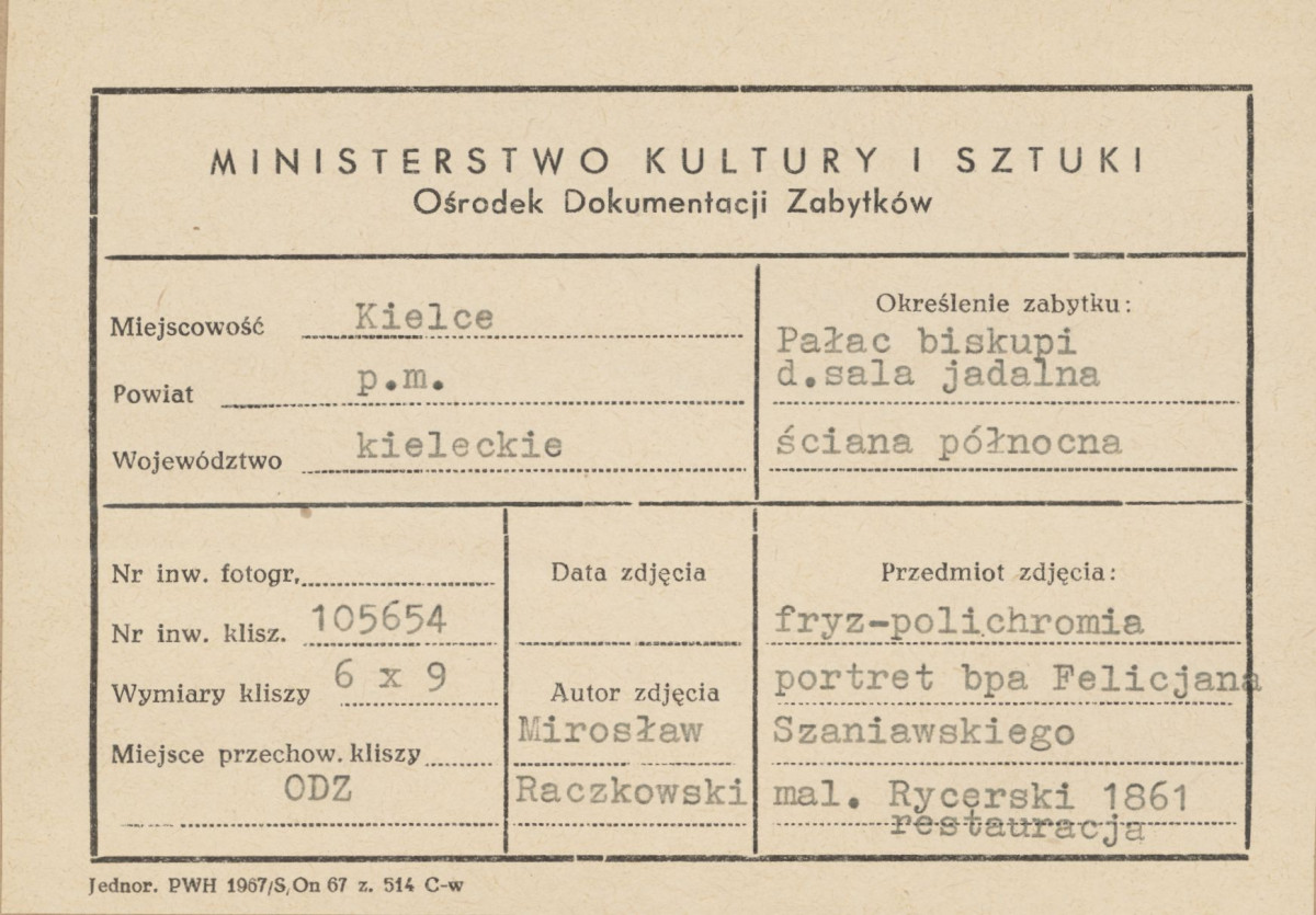Pałac biskupów - wnętrze, d. sala jadalna, ściana północna, fryz - polichromia, portret bpa Felicjana  Szaniawskiego - metryczka, skan 1