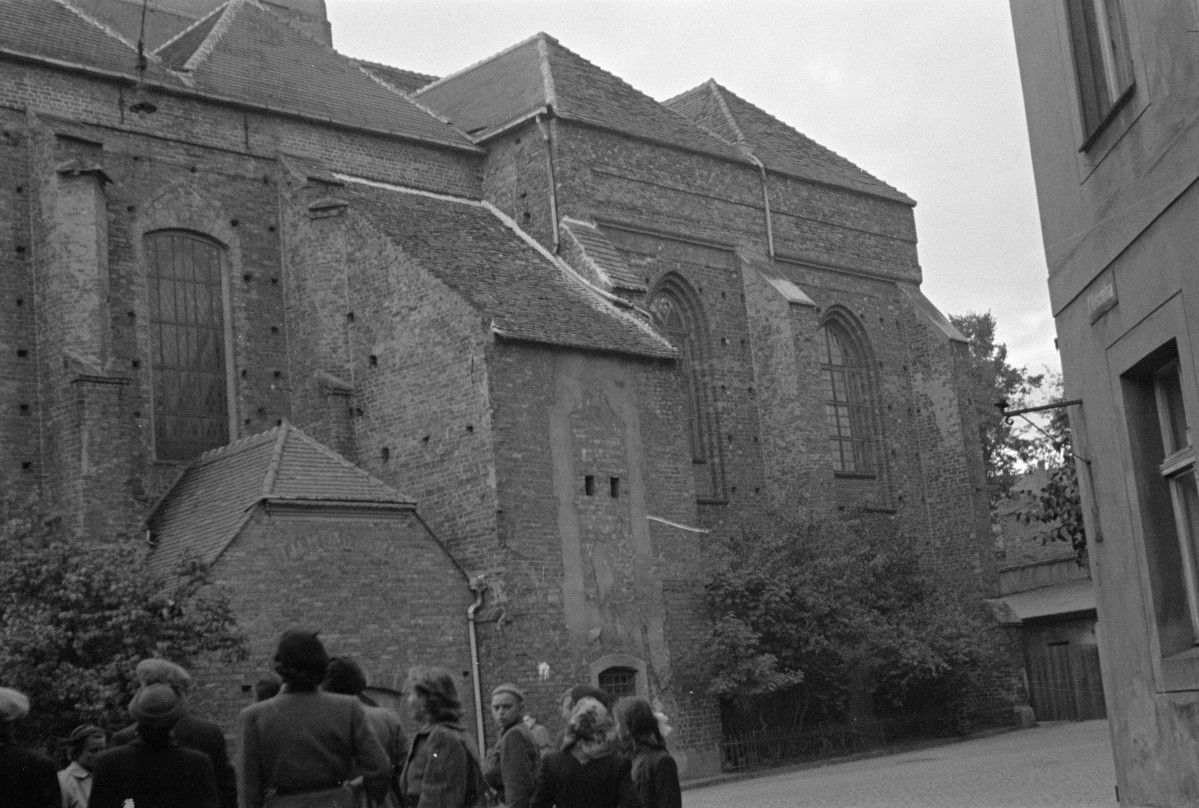 konkadedra św. Jadwigi - elewacja boczna, apsydiola, skan 1