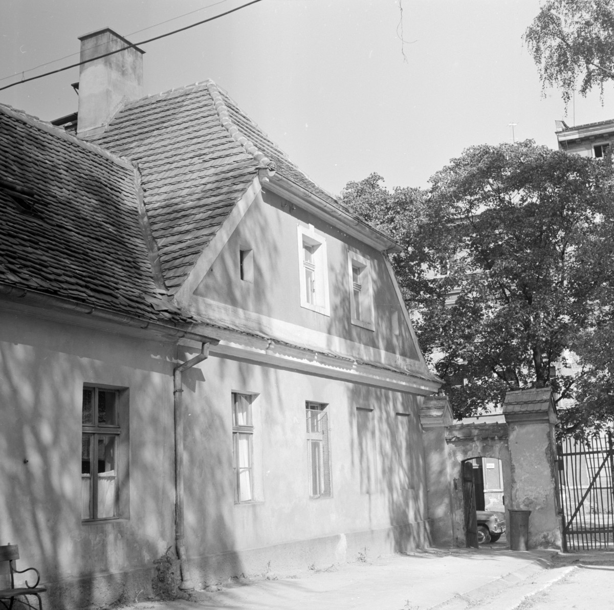 dom - elewacja boczna, skan 1