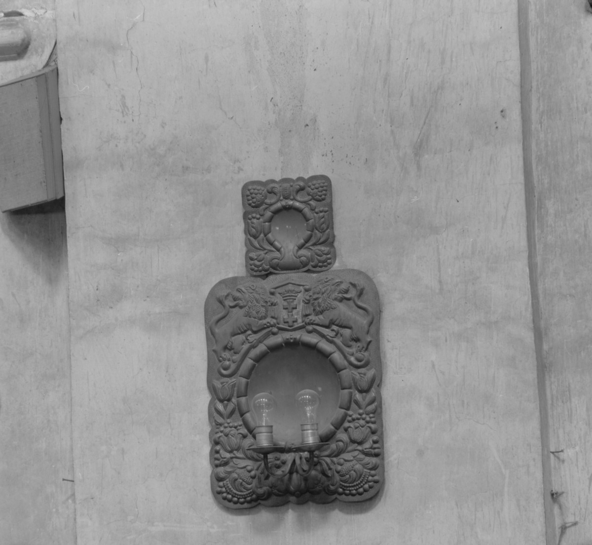 Bazyliki Wniebowzięcia NMP - wnętrze: reflektor, skan 1