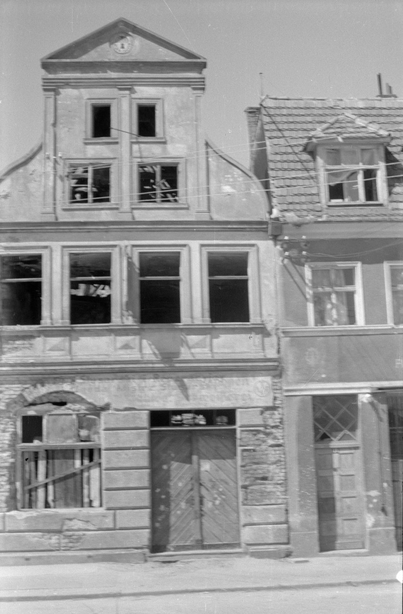 kamienica - elewacja frontowa, skan 1