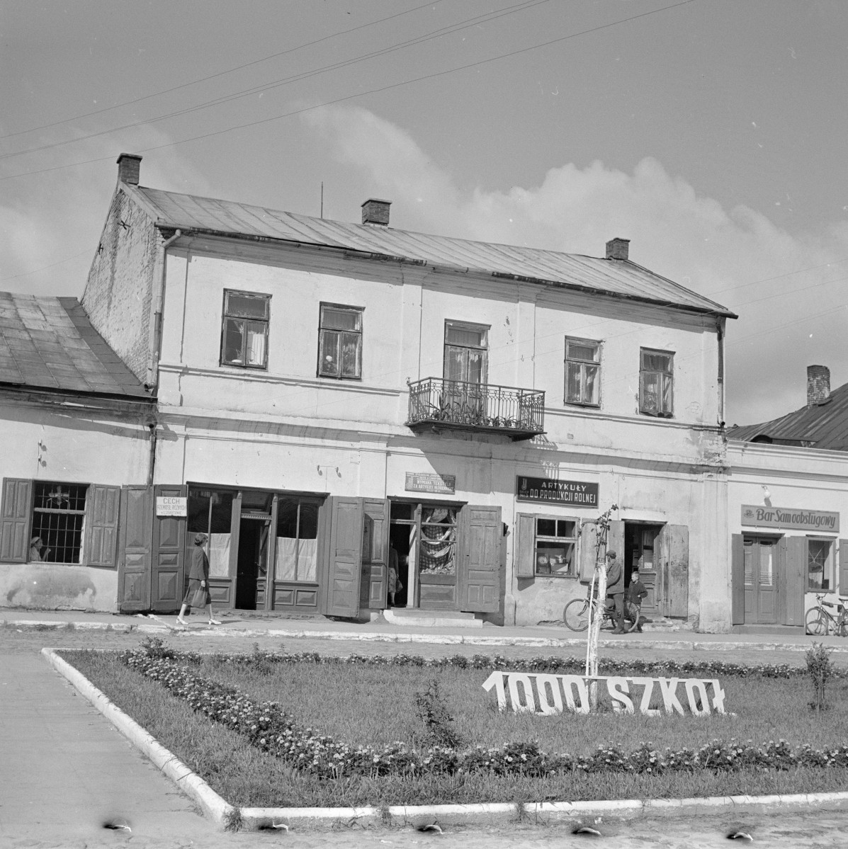 kamienica na rynku - elewacja, skan 1