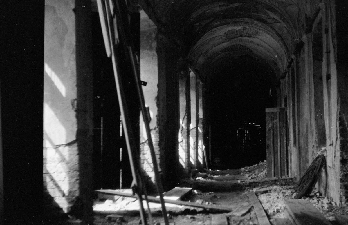 klasztor Męski Zwiastowania Najświętszej Marii Panny, korytarz, skan 1