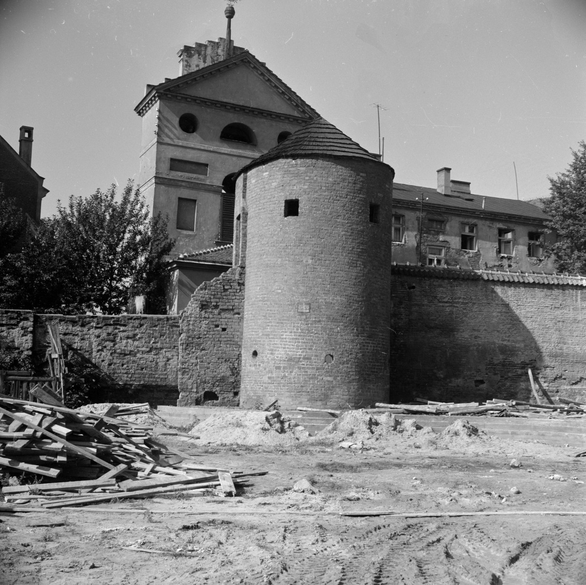 baszta 'Dorotka" oraz fragment dzwonnicy, skan 1