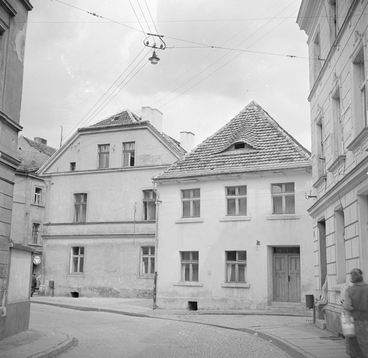 kamienica - elewacja frontowa, szczyt, skan 1