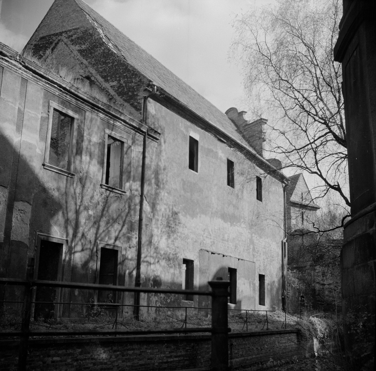 kamienica - elewacja boczna, skan 1