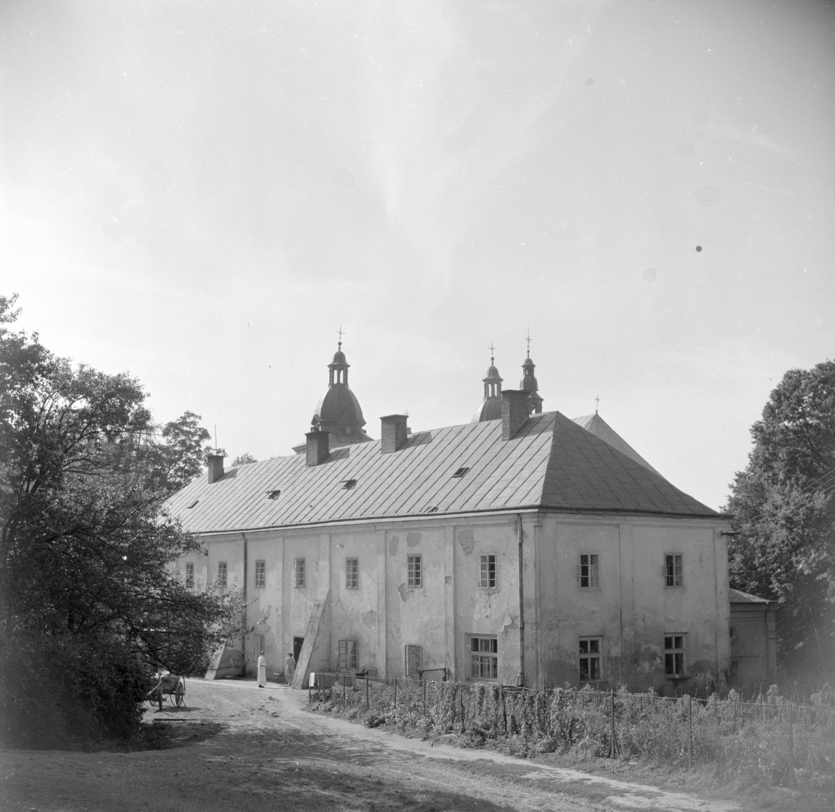 klasztor - widok ogólny, skan 1