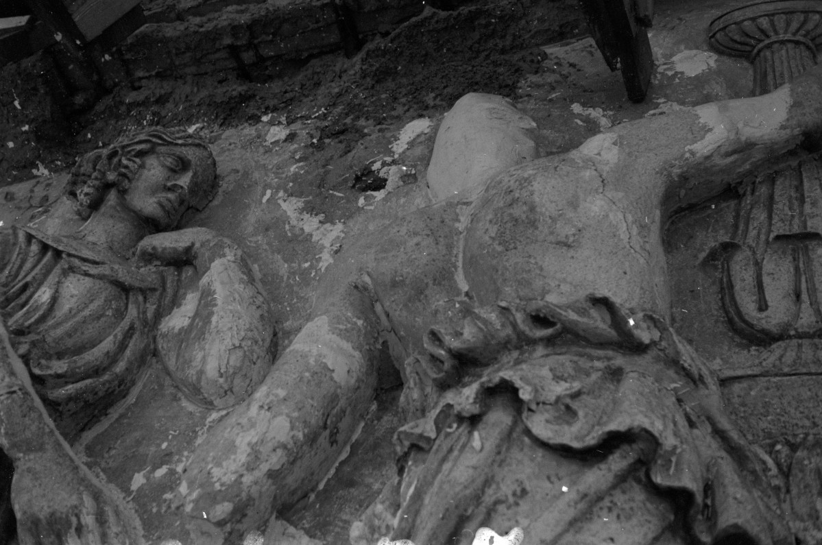 Teatr Wielki - tympanon, skan 1