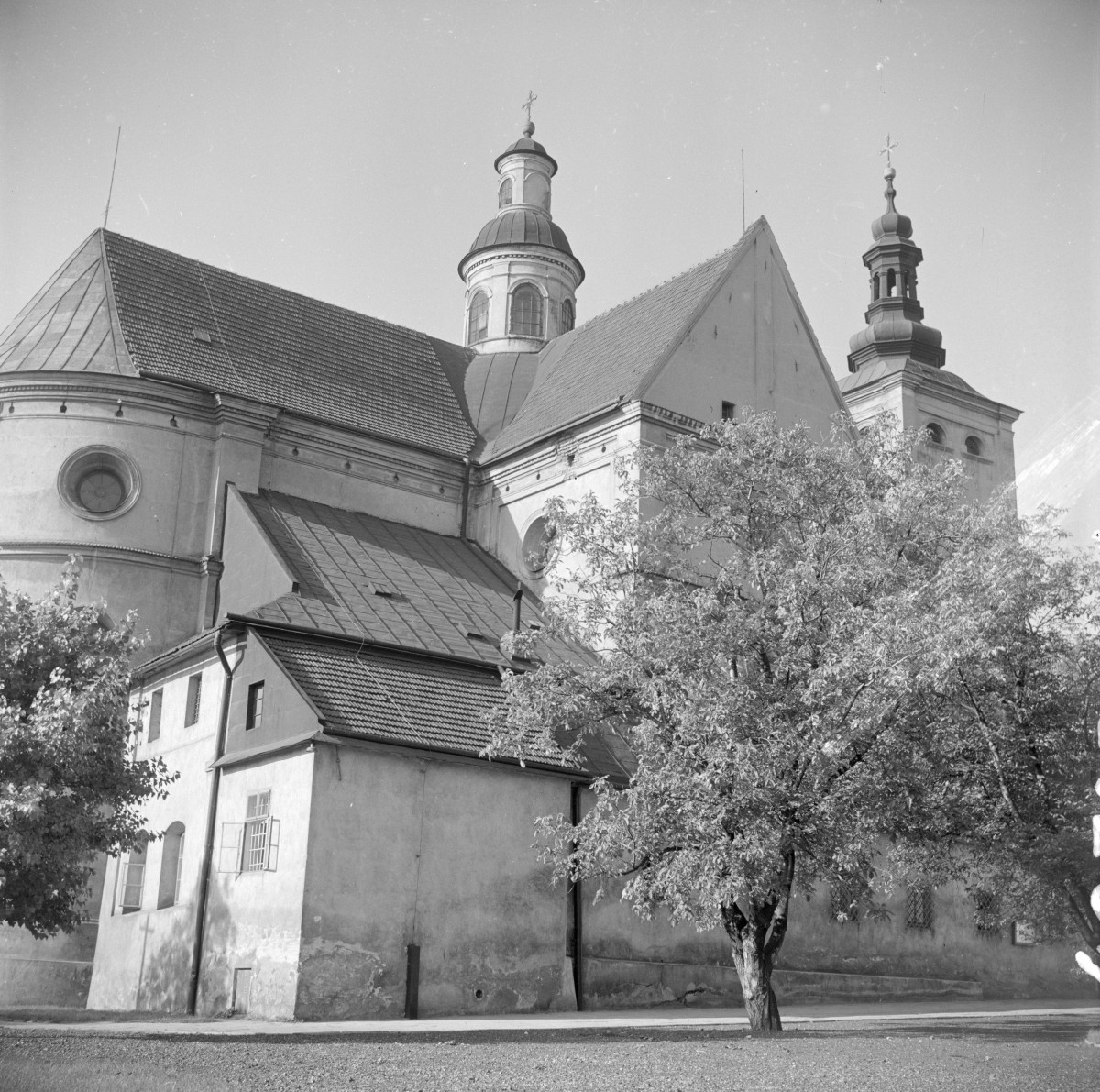 kościół pw. W.N.M.P - elewacja, skan 1