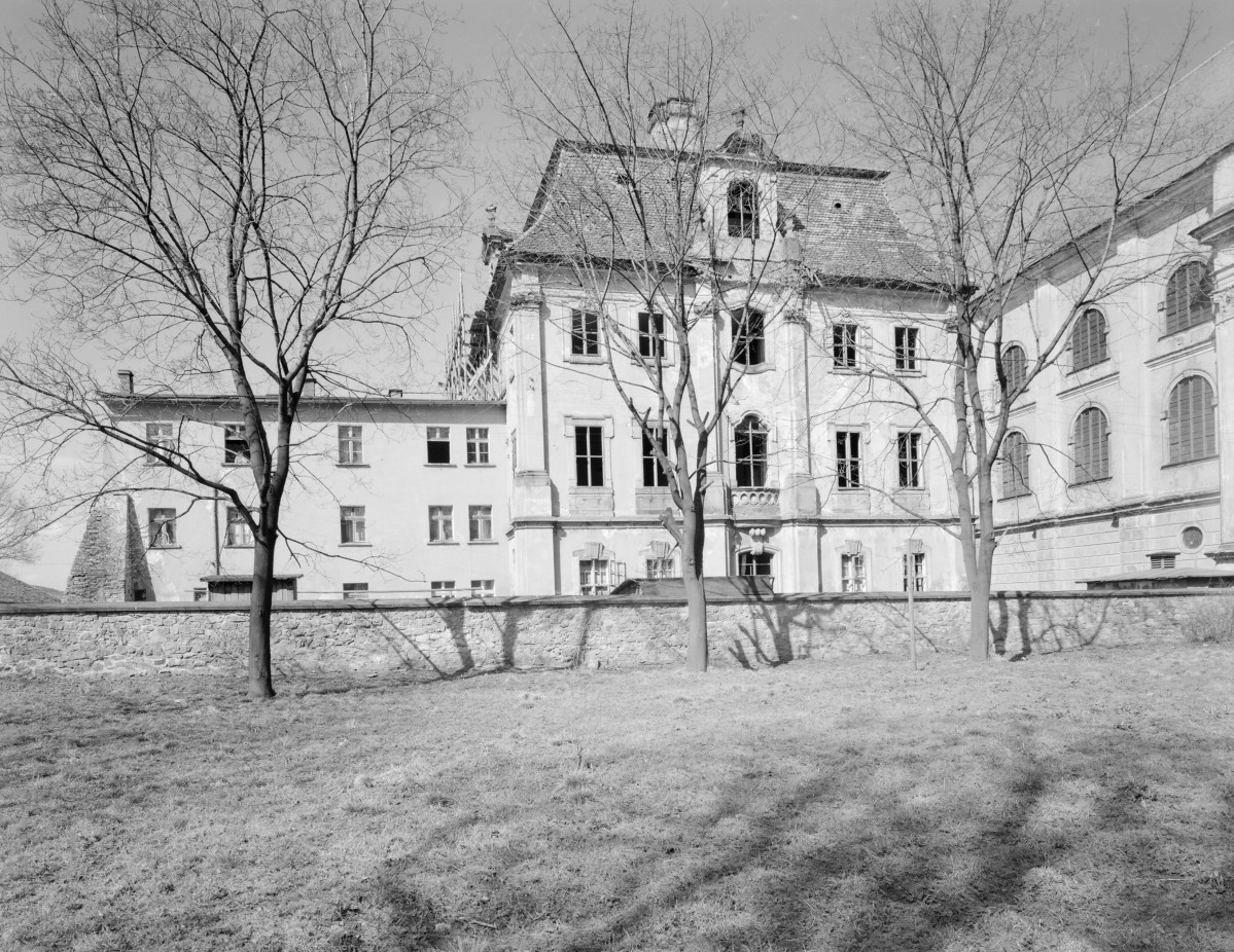 opactwo - d. pałac opacki - elewacja, skan 1