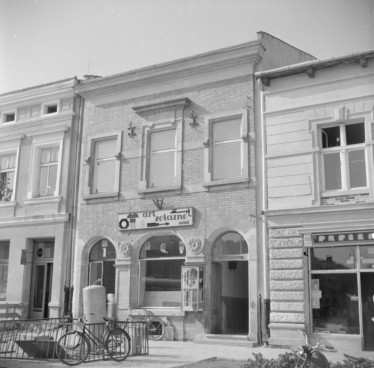 kamienica, Rynek 23 - elewacja frontowa, skan 1