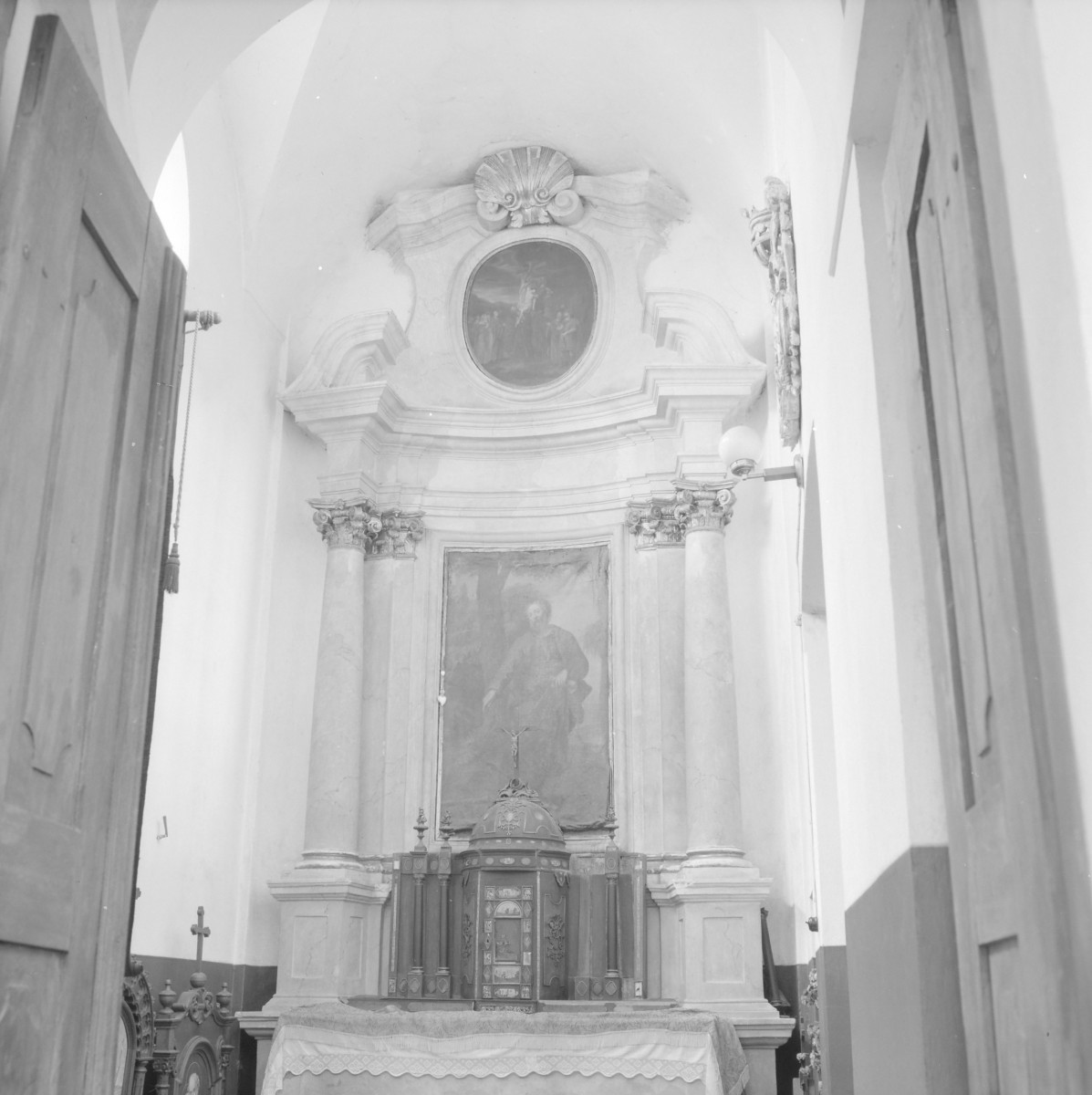 Kościół św. Józefa Oblubieńca i św. Antoniego z Padwy - ołtarz w kaplicy św. Tadeusza Judy., skan 1