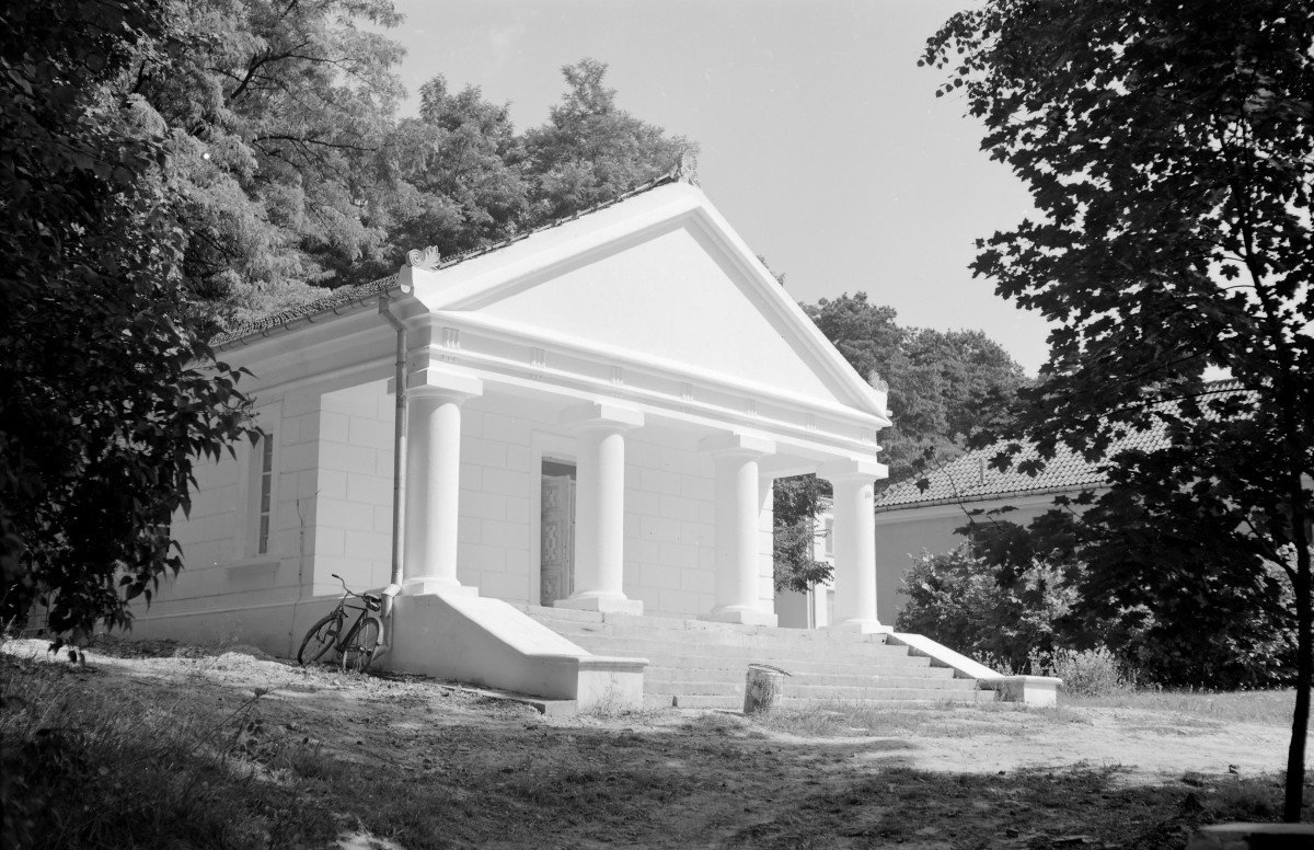 zespół pałacowo - zdrojowy - Domek Grecki - elewacja frontowa, skan 1