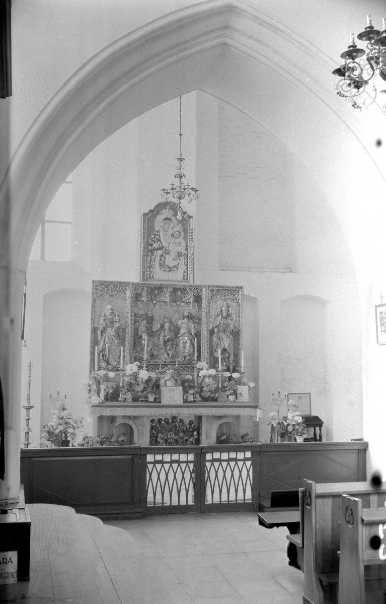 Kościół św. Katarzyny - wnętrze: tryptyk, skan 1